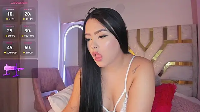 sophy champagne online show from 10-13-25, 02:22