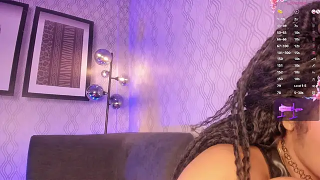 Snapshot of vennus1_ chatting on 01-06-25, 04:04 vennus1 online show from 01-06-25, 04:04