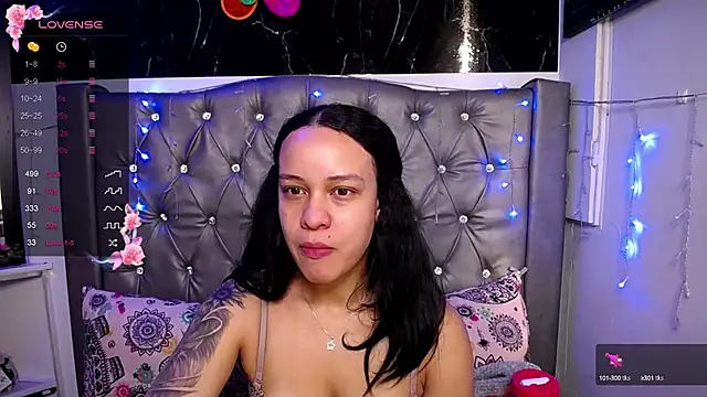 Snapshot of LAILAGUMMY chatting on 12-21-24, 12:27 LAILAGUMMY online show from 12-21-24, 12:27