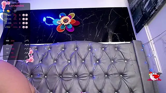 Snapshot of LAILAGUMMY chatting on 01-13-25, 04:51 LAILAGUMMY online show from 01-13-25, 04:51