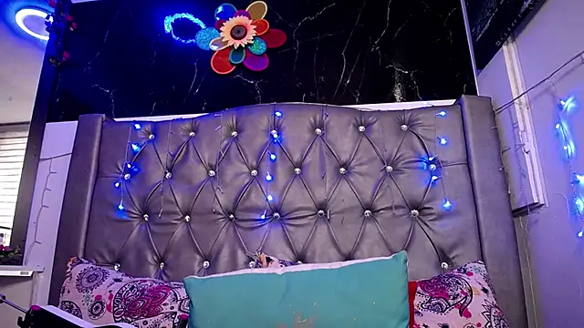 Snapshot of LAILAGUMMY chatting on 03-12-25, 03:51 LAILAGUMMY online show from 03-12-25, 03:51