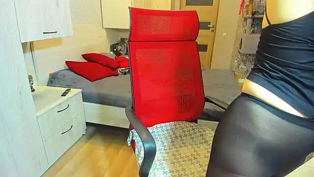 DUSSY PUSSY online show from 12-10-24, 03:41