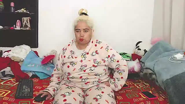 estrellita fugaz16x online show from 01-04-25, 05:05