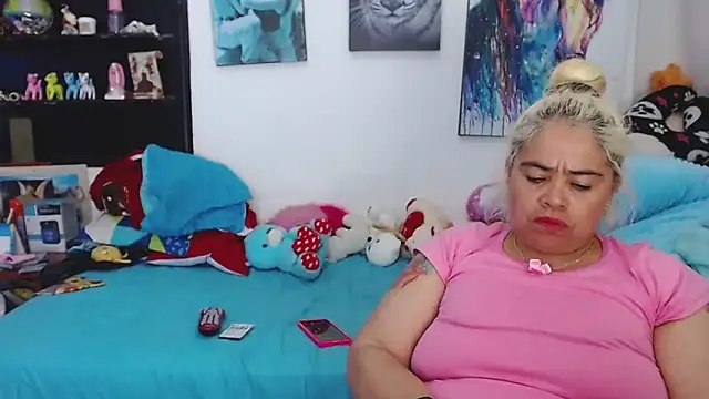 estrellita fugaz16x online show from 01-29-25, 02:40