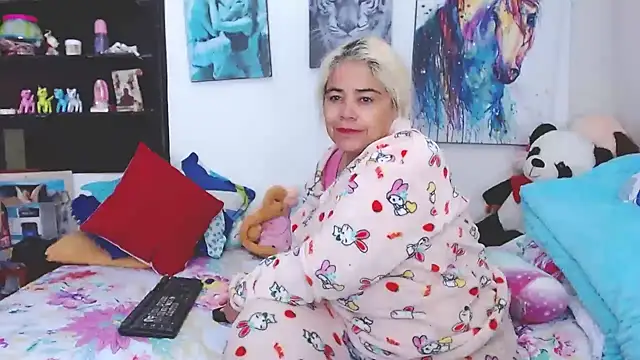 estrellita fugaz16x online show from 02-04-25, 03:11