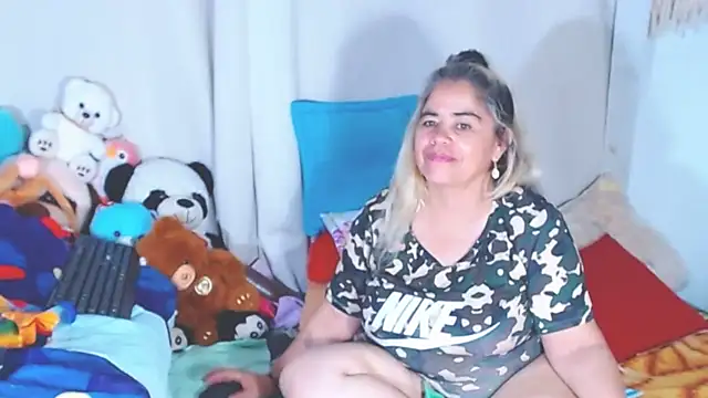 estrellita fugaz16x online show from 10-03-25, 01:57