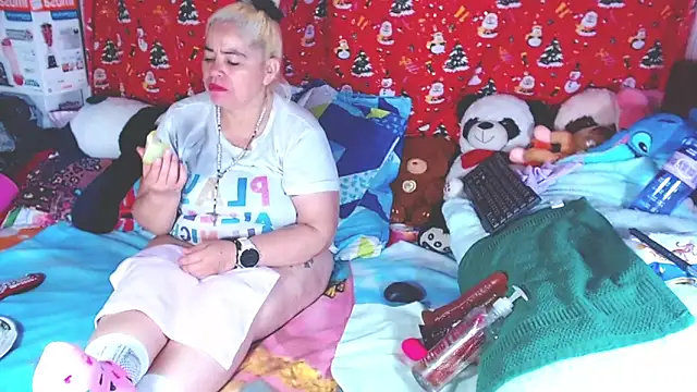 estrellita fugaz16x online show from 03-18-26, 05:10