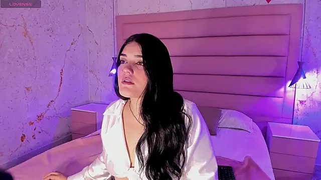 Snapshot of Maddysex_ chatting on 03-08-25, 11:37 Maddysex online show from 03-08-25, 11:37