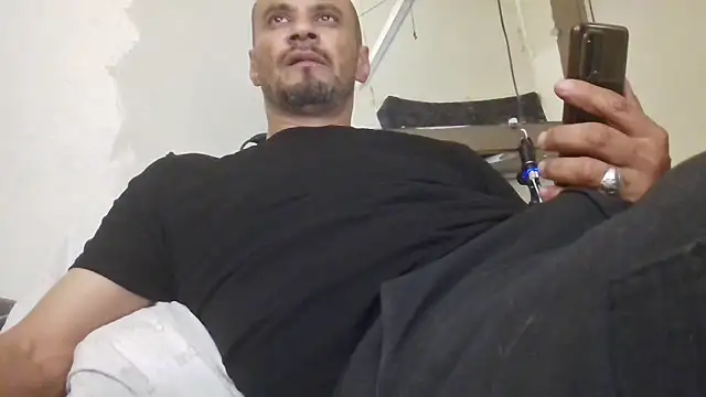 leonar0101 online show from 11-25-25, 04:45