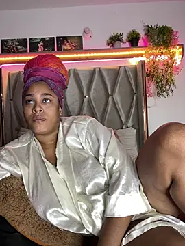 Snapshot of africa_xxx chatting on 02-11-25, 12:17 africa xxx online show from 02-11-25, 12:17