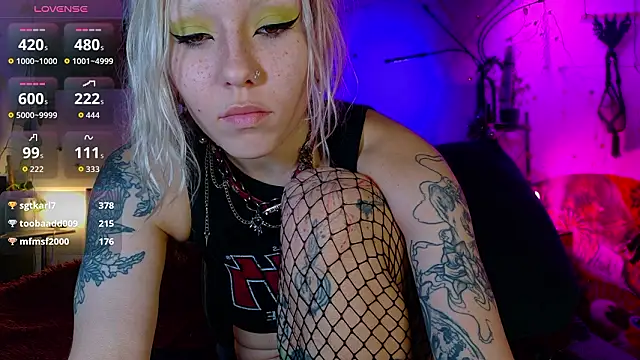 Snapshot of olivecum chatting on 03-16-26, 01:37 olivecum online show from 03-16-26, 01:37