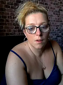winniess40 online show from 12-21-24, 09:33