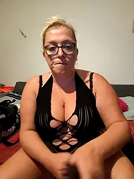 winniess40 online show from 10-09-25, 02:53