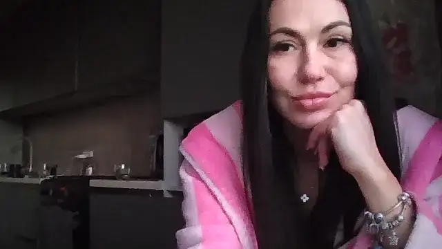 JulianaGold1 online show from 03-05-25, 04:13
