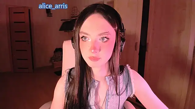 Alice  Aris online show from 03-22-26, 05:49