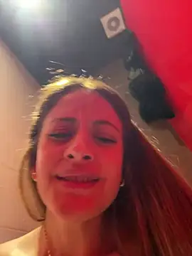 Snapshot of alana15 chatting on 12-31-24, 10:01 alana15 online show from 12-31-24, 10:01