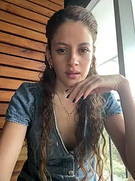 Snapshot of alana15 chatting on 01-25-25, 09:14 alana15 online show from 01-25-25, 09:14