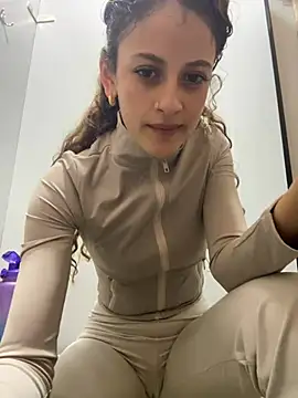 Snapshot of alana15 chatting on 03-02-25, 01:38 alana15 online show from 03-02-25, 01:38