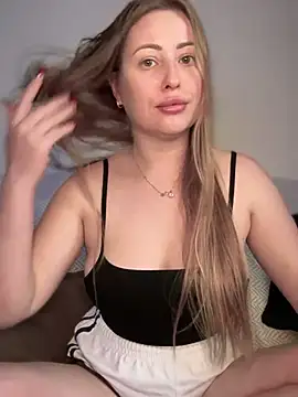 Snapshot of AlisaWhite chatting on 01-13-25, 12:02 AlisaWhite online show from 01-13-25, 12:02