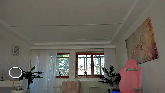 TiffanyHouston  online show from 01-18-25, 07:28