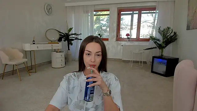 TiffanyHouston  online show from 03-05-25, 07:16