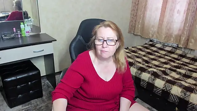 Frau Marta online show from 02-27-25, 01:17