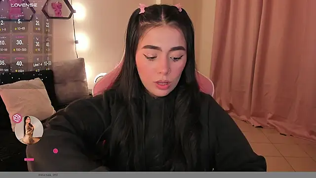 shantall vidales  online show from 02-08-25, 04:25