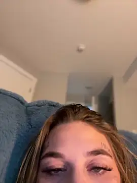 Snapshot of chloetease chatting on 03-04-25, 02:49 chloetease online show from 03-04-25, 02:49