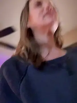 MaiseKnox online show from 12-04-24, 10:41