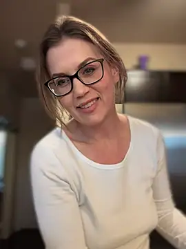 MaiseKnox online show from 12-05-24, 11:18