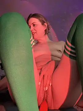 MaiseKnox online show from 12-27-24, 02:04