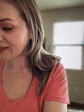 MaiseKnox online show from 01-03-25, 06:46