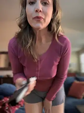 MaiseKnox online show from 01-16-25, 09:51