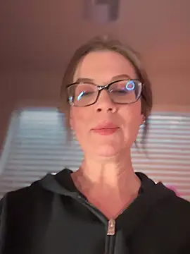 MaiseKnox online show from 01-22-25, 12:16