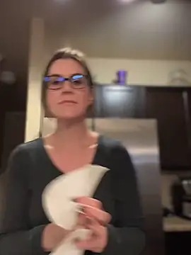 MaiseKnox online show from 02-05-25, 01:04