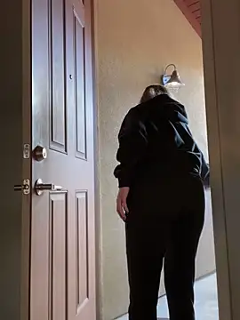 MaiseKnox online show from 02-07-25, 10:20