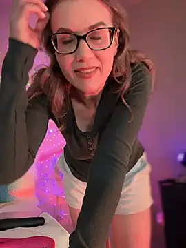 MaiseKnox online show from 03-06-25, 10:36