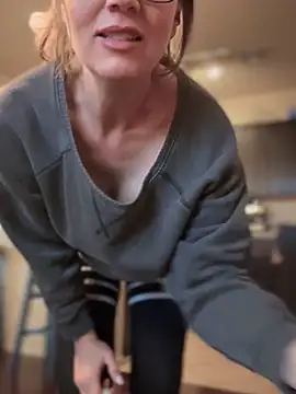 MaiseKnox online show from 03-08-25, 12:44