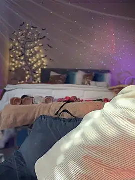 MaiseKnox online show from 03-16-25, 04:45