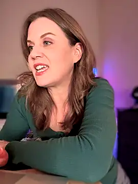 MaiseKnox online show from 09-27-25, 11:10