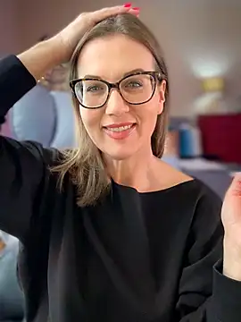 MaiseKnox online show from 03-15-26, 06:25