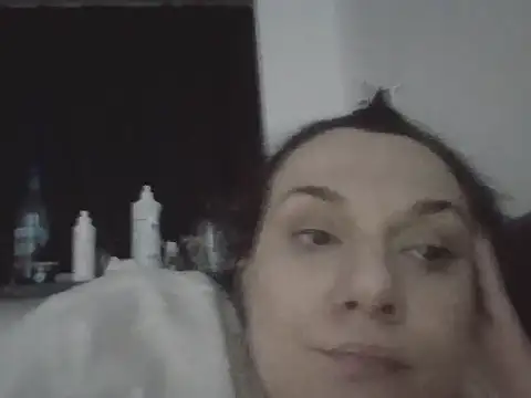 Snapshot of FallenDevil chatting on 01-10-26, 08:32 FallenDevil online show from 01-10-26, 08:32