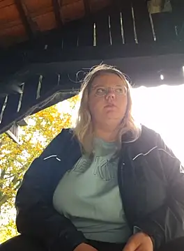 Snapshot of Fiona0705 chatting on 09-27-25, 09:14 Fiona0705 online show from 09-27-25, 09:14