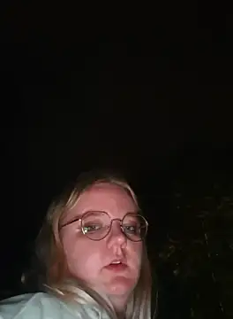 Snapshot of Fiona0705 chatting on 09-28-25, 09:31 Fiona0705 online show from 09-28-25, 09:31