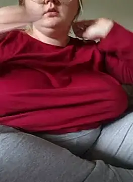 Snapshot of Fiona0705 chatting on 10-04-25, 01:31 Fiona0705 online show from 10-04-25, 01:31