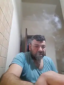 Snapshot of Biglove83 chatting on 02-15-26, 06:32 Biglove83 online show from 02-15-26, 06:32