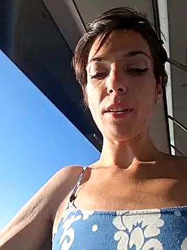 Snapshot of JoLeNe27 chatting on 08-09-26, 03:39 JoLeNe27 online show from 08-09-26, 03:39