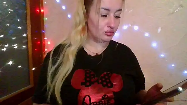 Mandy Belcher online show from 10-12-25, 02:05