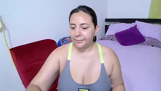 Snapshot of sexxy_ticki chatting on 12-13-24, 06:05 sexxy ticki online show from 12-13-24, 06:05