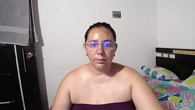 Snapshot of sexxy_ticki chatting on 09-09-25, 11:15 sexxy ticki online show from 09-09-25, 11:15